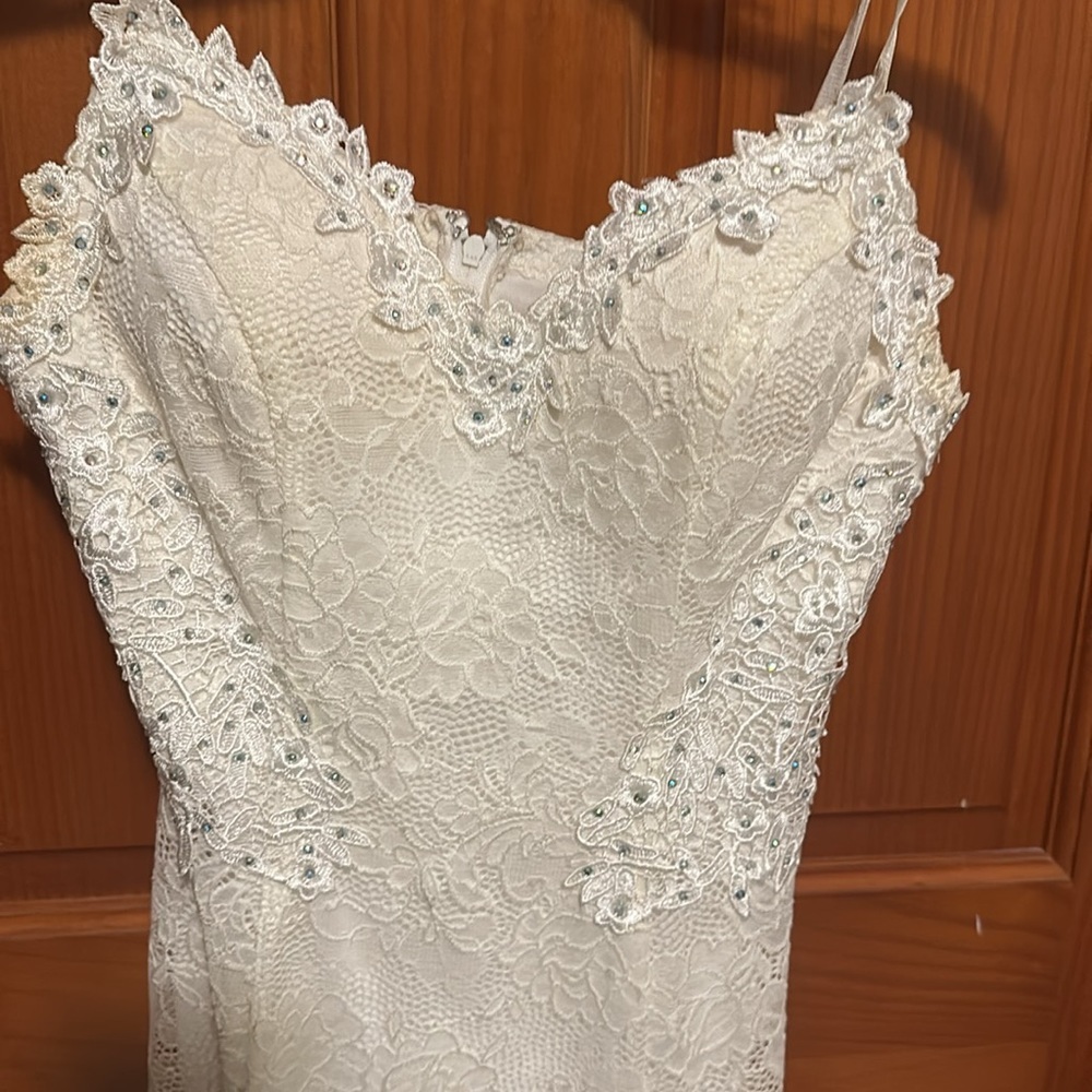 Juniors white cocktail dress - Picture 3 of 7